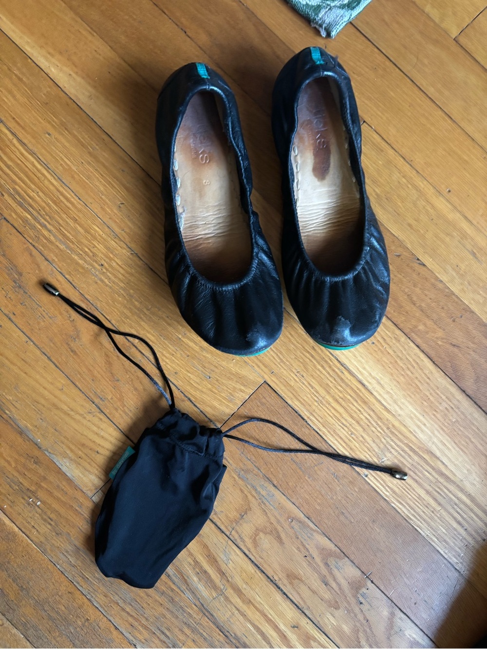 Black Leather Tieks Womens Foldable Ballet Flats—used size 8 with touch